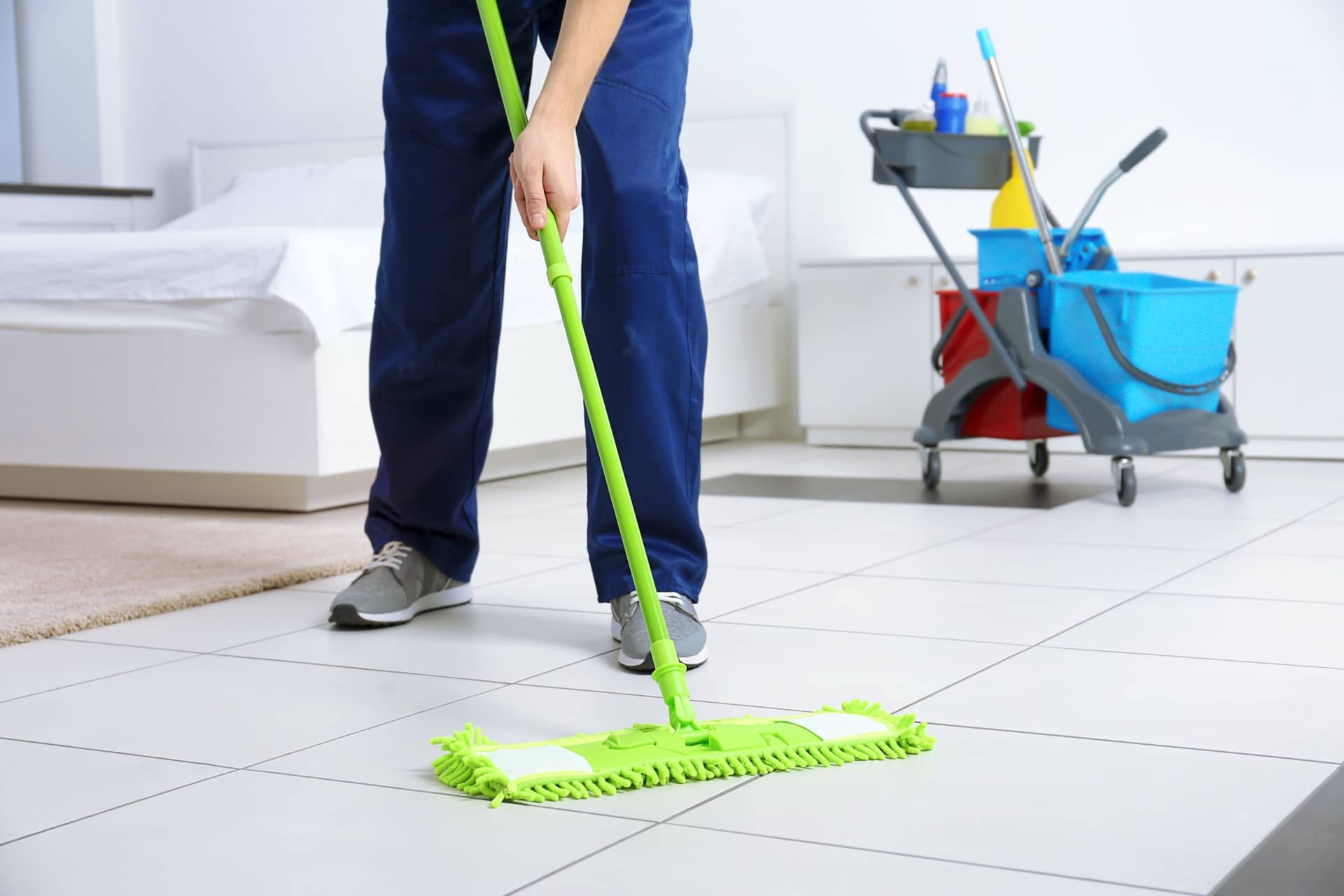 Nettoyage carrelage : 9 astuces pour le nettoyer en profondeur